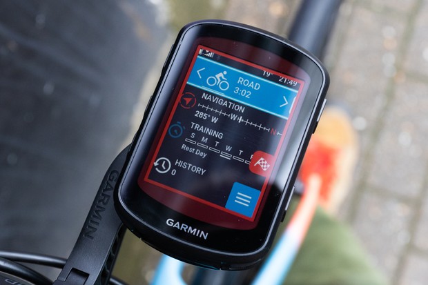 Compteur vélo GPS Garmin Edge 840 bonne autonomie 32 gigas écran