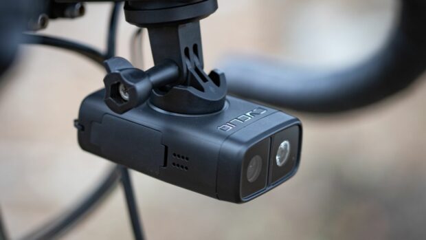 Cycliq Fly 12 Sport review : Une dashcam pour votre vélo