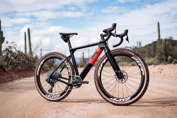 3T Exploro avec transmission SRAM Mullet