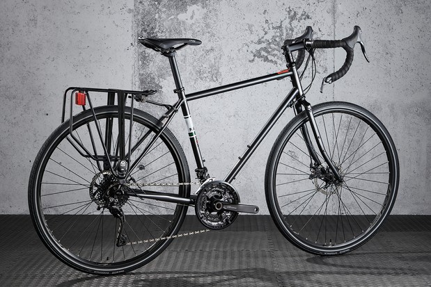 Le vélo Fuji Touring Disc