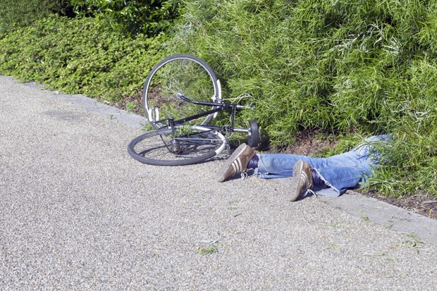 Comment planter votre vélo avec dignité et (espérons-le) garder vos dents