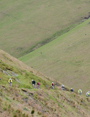 Newlands Pass sur le Fred Whitton Challenge n'est qu'une des nombreuses ascensions mortelles sur la route de 112 milles