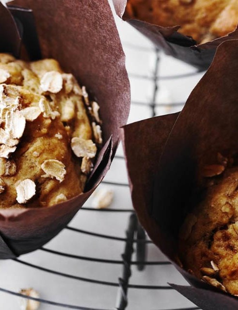 Les muffins aux bananes sont un autre excellent choix de petit-déjeuner pour les repas sur le pouce