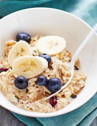 Bircher muesli dans un bol