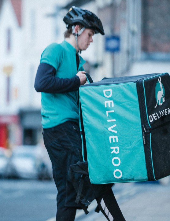 Deliveroo opère dans 34 villes du Royaume-Uni et emploie 3 500 cyclistes