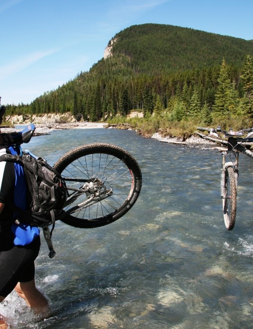 TransRockies - maintenant appelé le Singletrack 6 - est une aventure de vélo de montagne de plusieurs jours