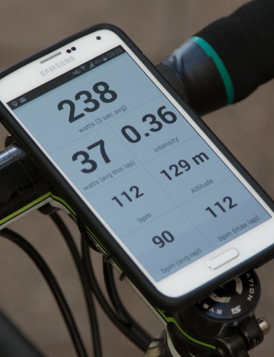 L'application mobile Today's Plan transforme votre téléphone en un ordinateur de vélo complet.  Il y a quelques fonctionnalités qui peuvent faire en sorte que cette application se démarque parmi de nombreuses autres applications de cyclisme