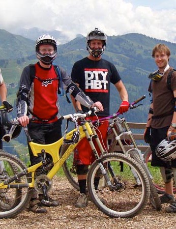 Un décor typique pour un groupe tourné dans les Alpes