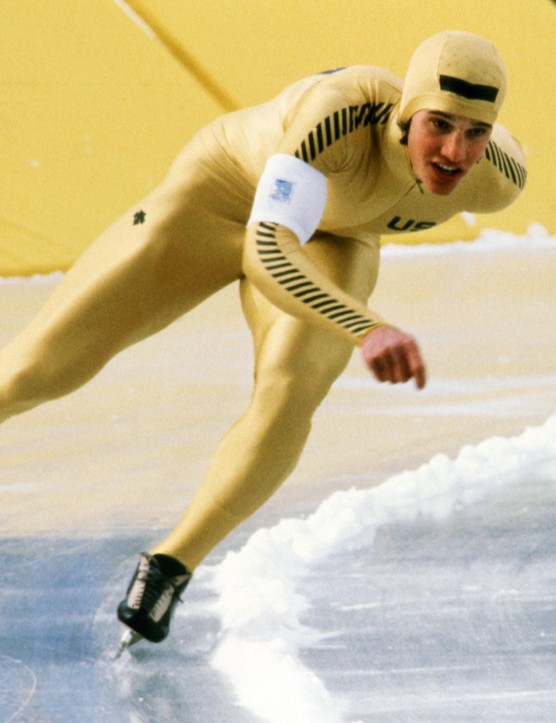 Le patineur de vitesse américain Eric Heiden a remporté cinq médailles d'or aux Jeux olympiques d'hiver de 1980 à Lake Placid, New York.