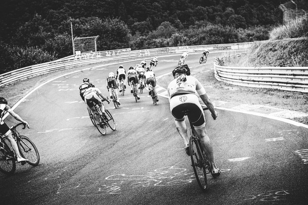 Comment s'entraîner pour une course par équipe de 24 heures