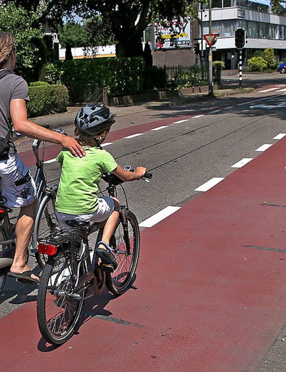 Allons tous hollandais et emmenons nos enfants à vélo à l'école