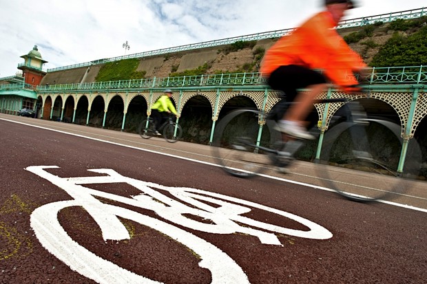 Pourquoi nous méritons de meilleures pistes cyclables