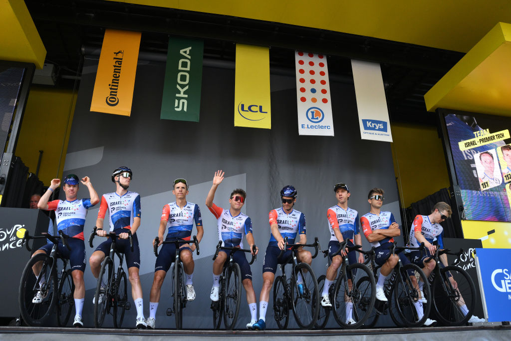 L'équipe du Tour de France Israël-Premier Tech 2023, qui comprenait le vainqueur de l'étape 9 Michael Woods et le vainqueur de l'étape 5 2022 Simon Clark