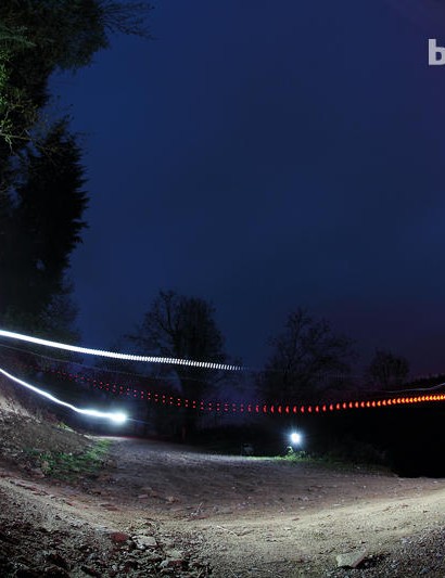 Tentez votre chance à la photographie de nuit pour avoir une chance de gagner un prix d'entraînement Le Dérailleur