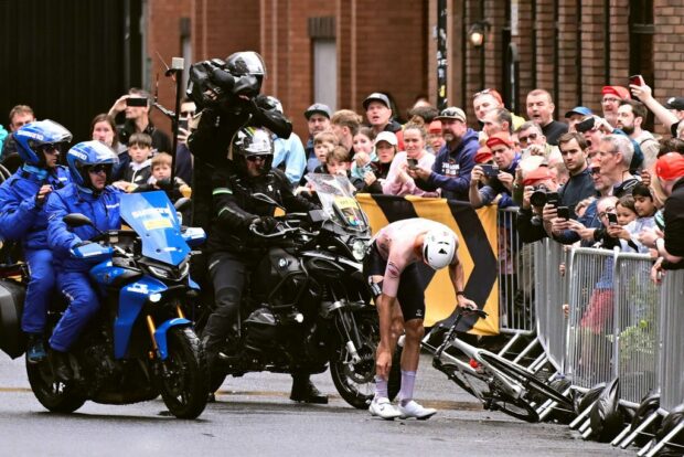 Mathieu Van Der Poel crashed in the turn before the Montrose St climb but still won the World Championships in Glasgow