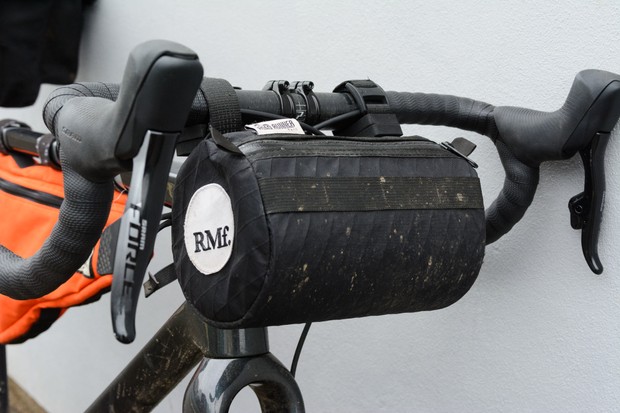 Qu'est-ce qu'une sacoche de guidon de vélo et devriez-vous en utiliser une  pour rouler ?