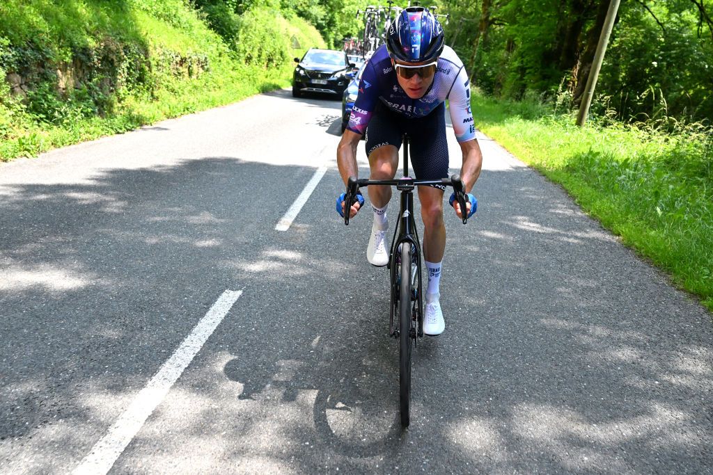 Chris Froome racing at the La Route d