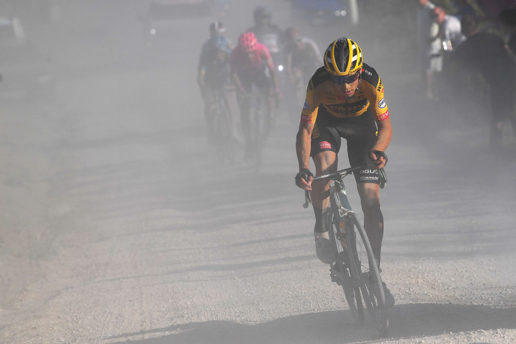 Strade Bianche 2020 : Wout van Aert (Jumbo-Visma) en route vers la victoire