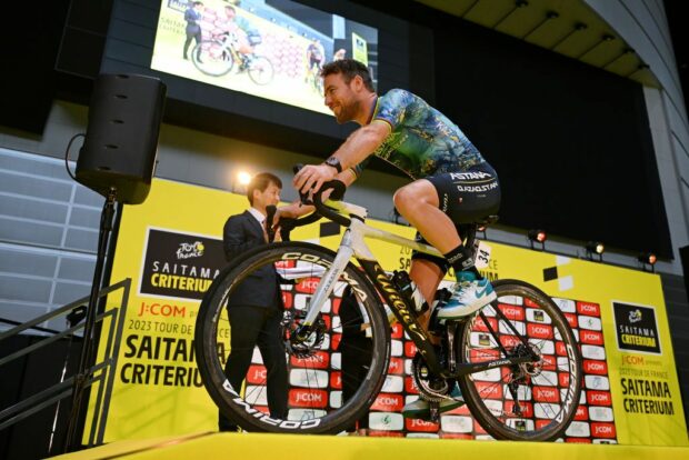 2023 Saitama Criterium: Mark Cavendish during the race countdown