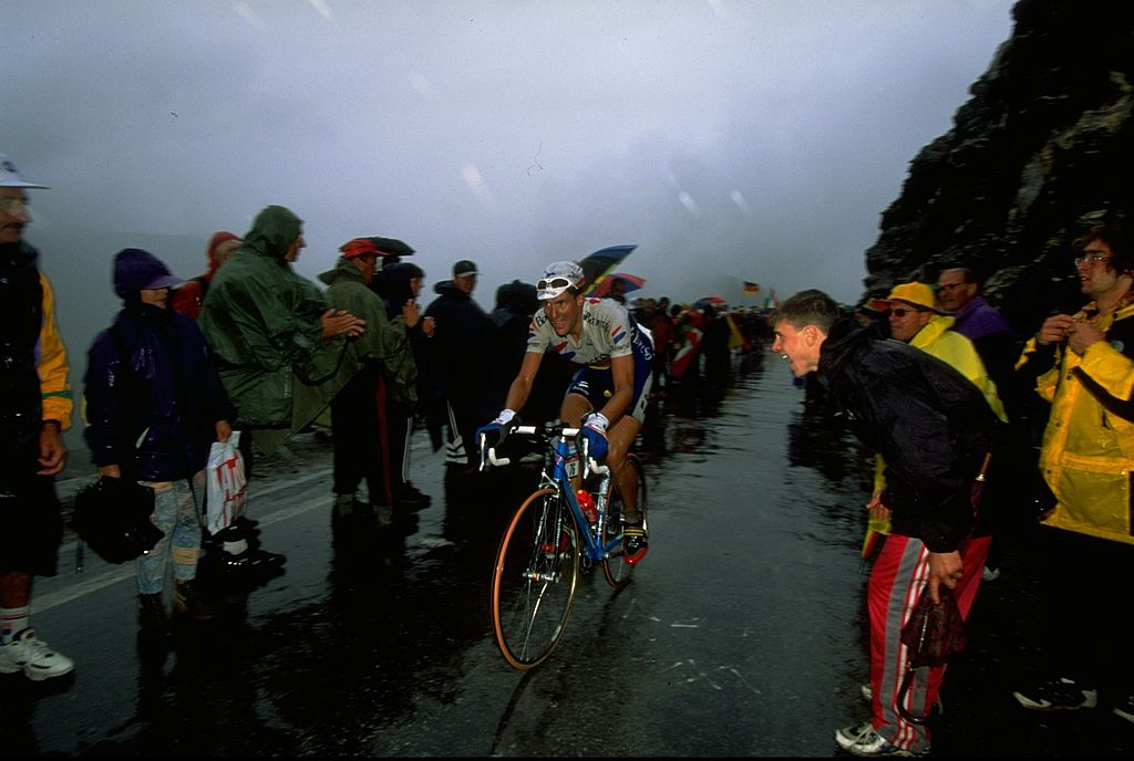 José María Jimenez en route vers la victoire sur l'Angliru