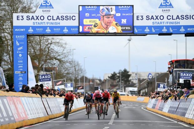 The finish of the 2023 E3 Saxo Classic