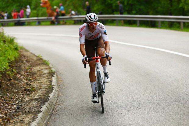 Lawrence Naesen racing at the Giro d