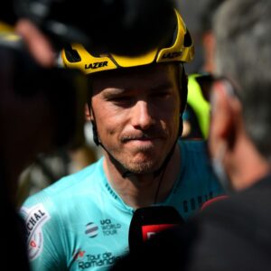 ZINAL VAL DANNIVIERS SWITZERLAND APRIL 30 Rohan Dennis of Australia and Team Jumbo Visma Turquoise Leader Jersey meets the media press during the team presentation prior to the 75th Tour De Romandie 2022 Stage 4 a 1801km stage from Aigle to Zinal Val dAnniviers 1664m TDR2022 on April 30 2022 in Zinal Val dAnniviers Switzerland Photo by Dario BelingheriGetty Images