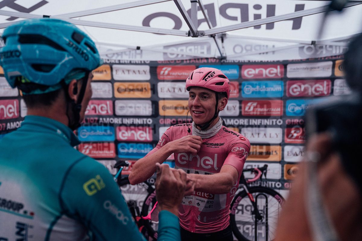 Picture by Zac Williams/SWpix.com - 21/05/2024 - Cycling - 2024 Giro d