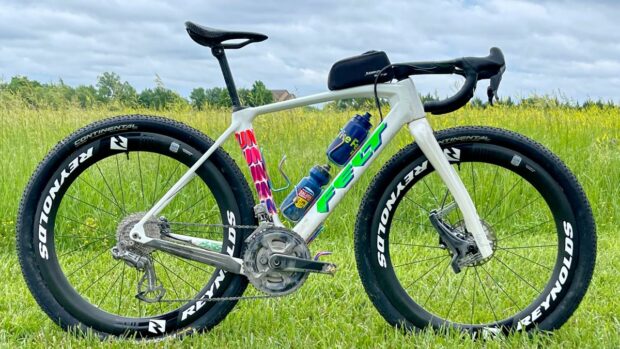 Rasez les poils de vos pneus : le vélo Unbound Gravel de Dylan Johnson est un Frankenbike du plus haut niveau