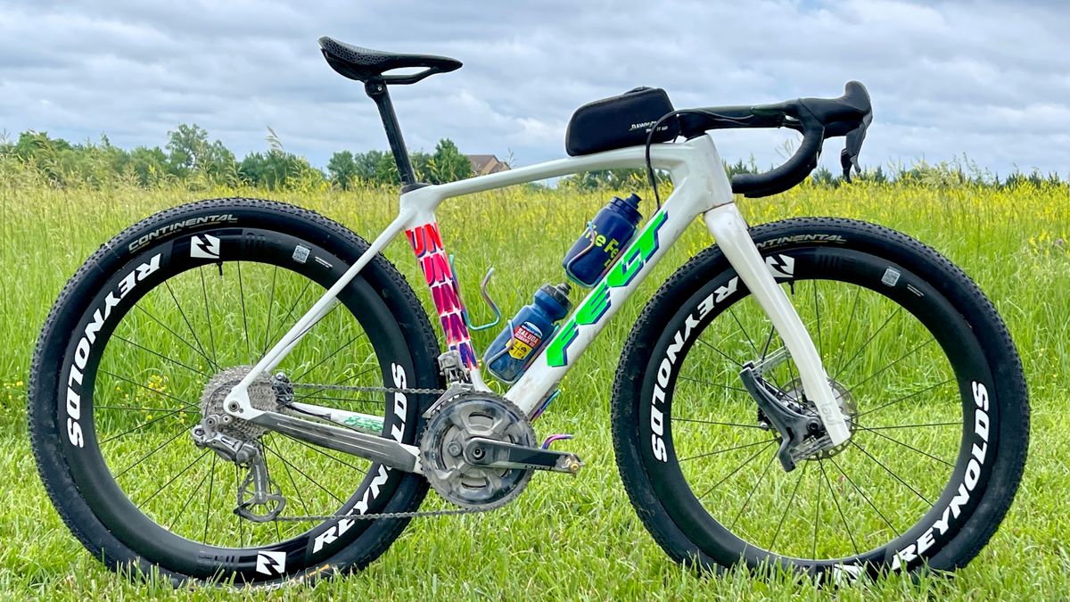 Rasez les poils de vos pneus : le vélo Unbound Gravel de Dylan Johnson est un Frankenbike du plus haut niveau