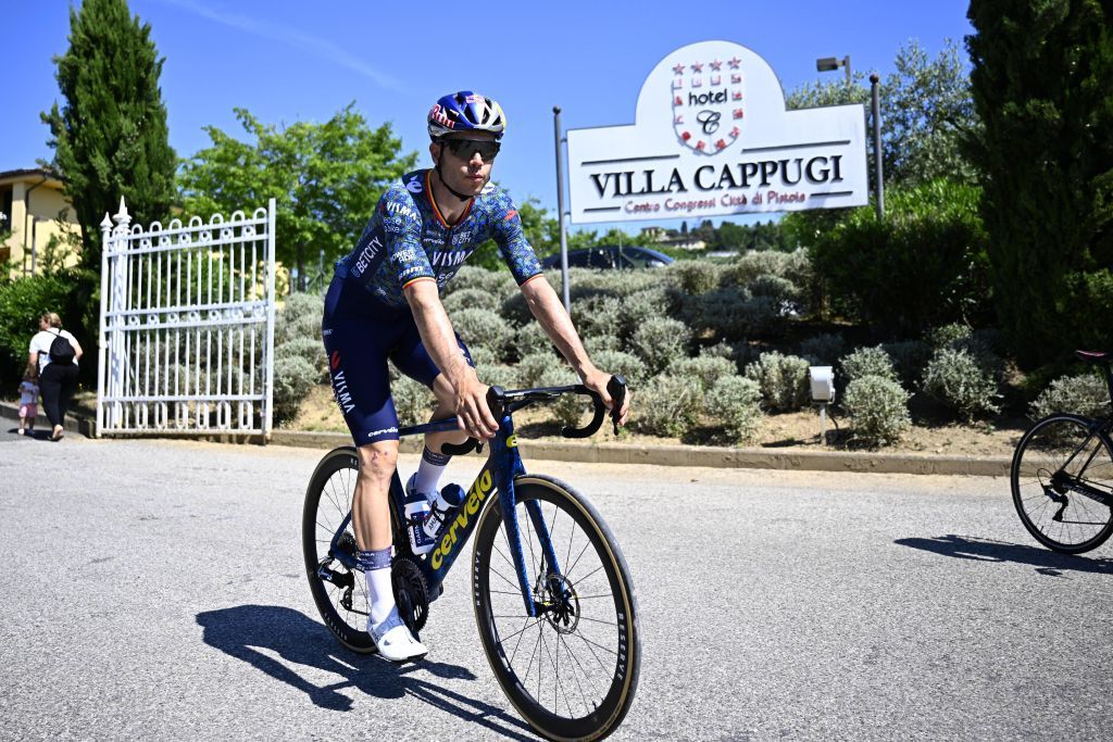 2024 Tour de France: Wout van Aert trains during the countdown