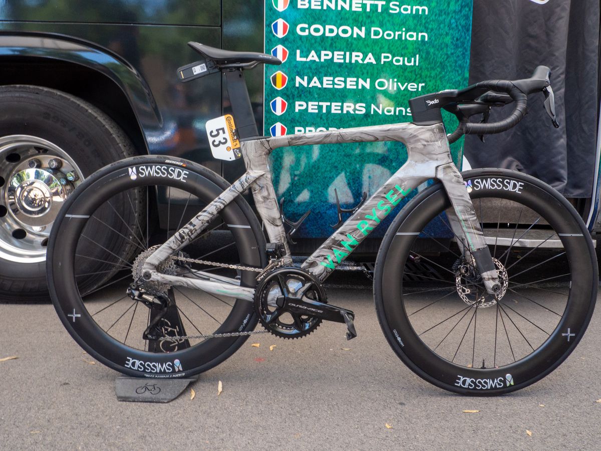 A side on shot of the unreleased Van Rysel FCR aero bike shows its deep section aero tube profiles