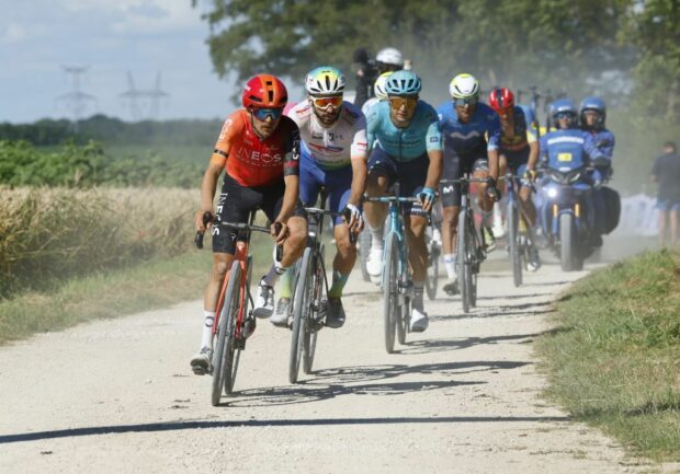 Tom Pidcock and Anthony Turgis lead the breakaway over the gravel stage 9 at the Tour de France