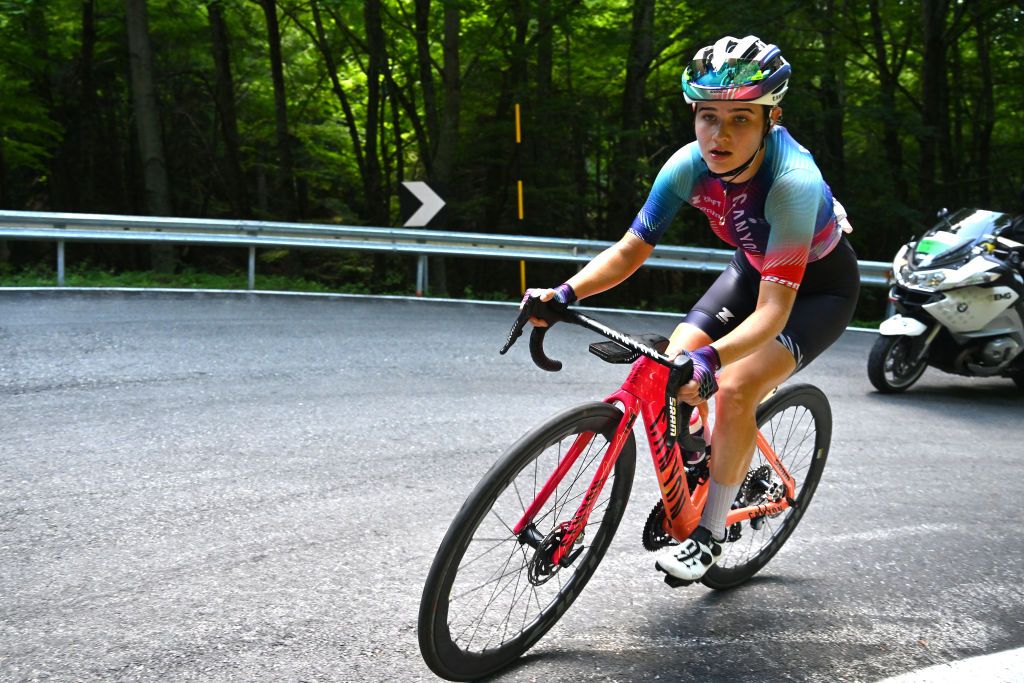 Neve Bradbury solo on Blockhaus at the Giro d