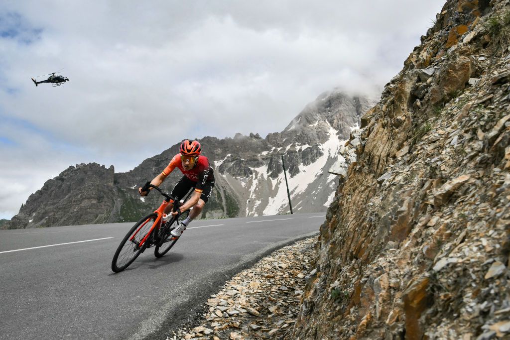 L'ascension du Galibier semble répondre aux questions des Ineos