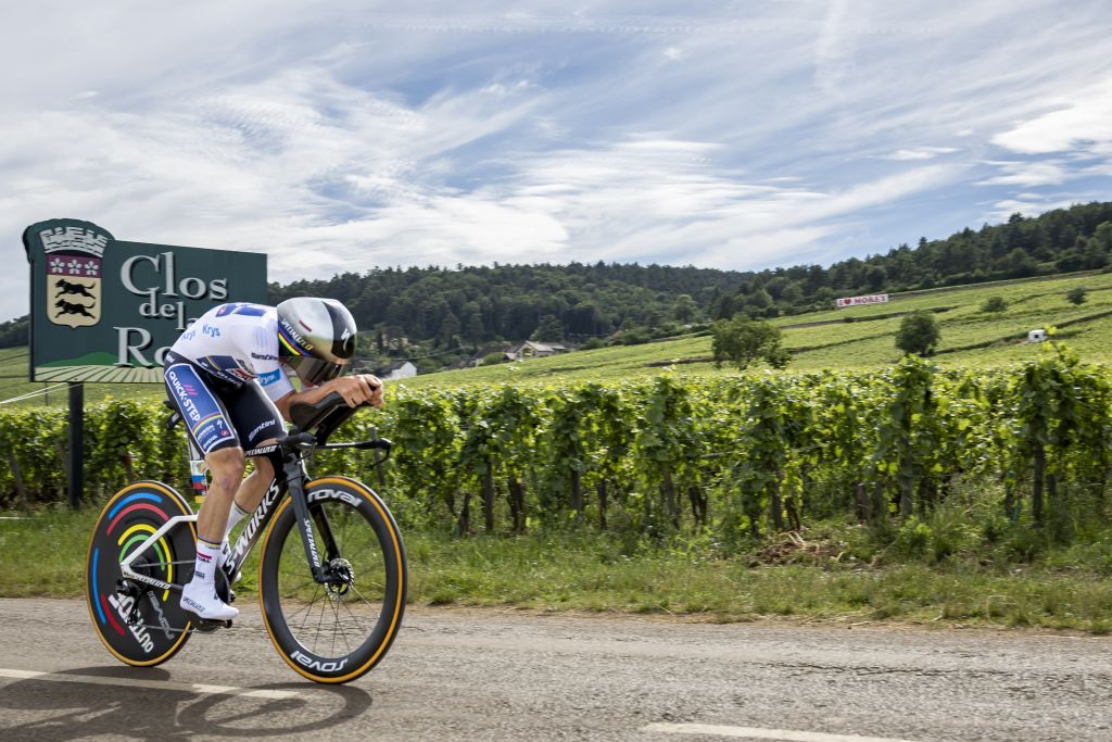 Evenepoel s'impose dans le contre-la-montre de la 7e étape