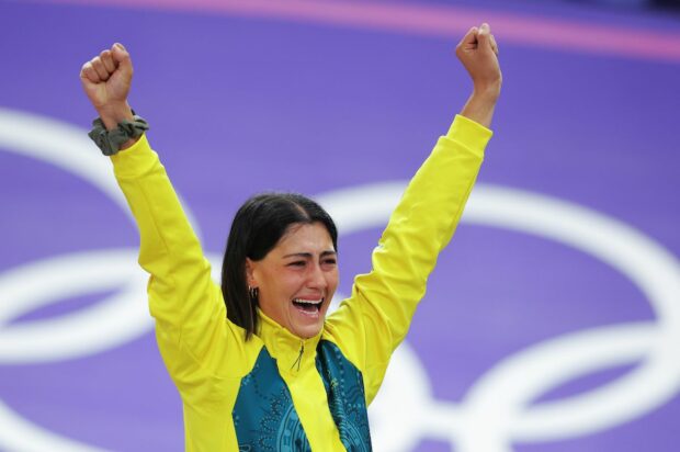 Saya Sakakibara (Australia) wins gold medal in BMC Racing at 2024 Paris Olympic Games