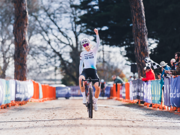 Max Hobson (Team BridgeLane), winner of the elite men