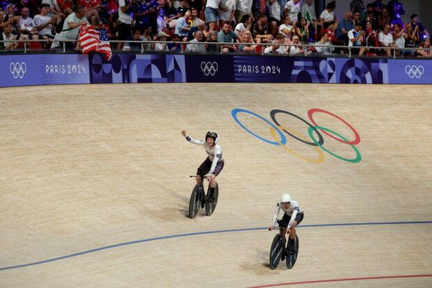 Olympic Games 2024: the USA celebrate Team Pursuit gold