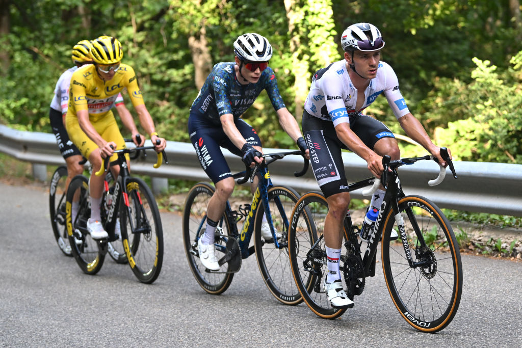 COL DE LA COUILLOLE FRANCE 20 JUILLET lors du 111ème Tour de France 2024 Étape 20 une étape de 1328 km de Nice au Col de la Couillole 1676m UCIWT le 20 juillet 2024 au Col de la Couillole France Photo de Dario BelingheriGetty Images