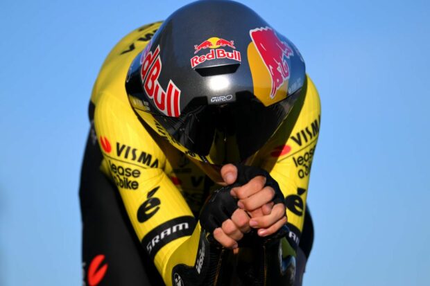 OEIRAS PORTUGAL AUGUST 17 Wout van Aert of Belgium and Team Visma Lease a Bike sprints during the 79th La Vuelta Ciclista a Espana 2024 Stage 1 a 12km individual time trial stage from Lisbon to Oeiras UCIWT on August 17 2024 in Oeiras Portugal Photo by Tim de WaeleGetty Images