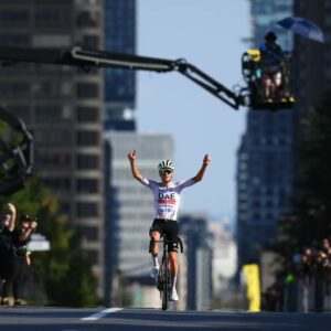 Tadej Pogačar confirme son statut de favori pour les Championnats du monde de Zurich avec une masterclass à Montréal