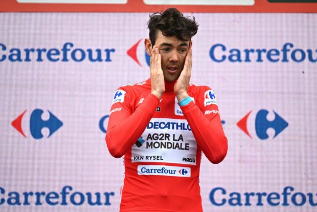 Ben O'Connor condamné à une amende et à 20 points UCI pour avoir manqué la cérémonie du podium de la Vuelta a España à Lagos de Covadonga