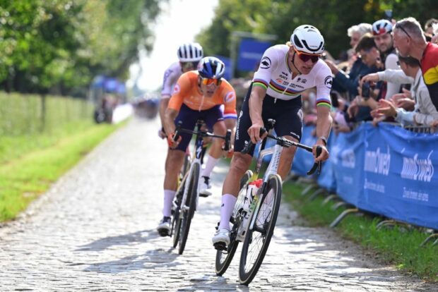 « Je n'avais pas de super jambes » - Mathieu van der Poel toujours en course pour les Championnats du monde