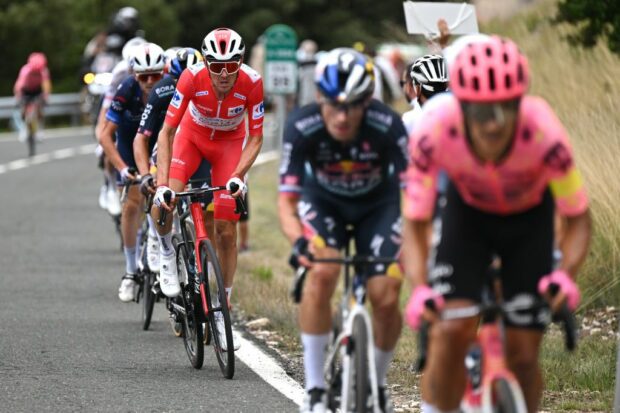 « Je suis content d'avoir réussi » - Ben O'Connor, leader de la Vuelta a España, survit à l'attaque d'EF Education