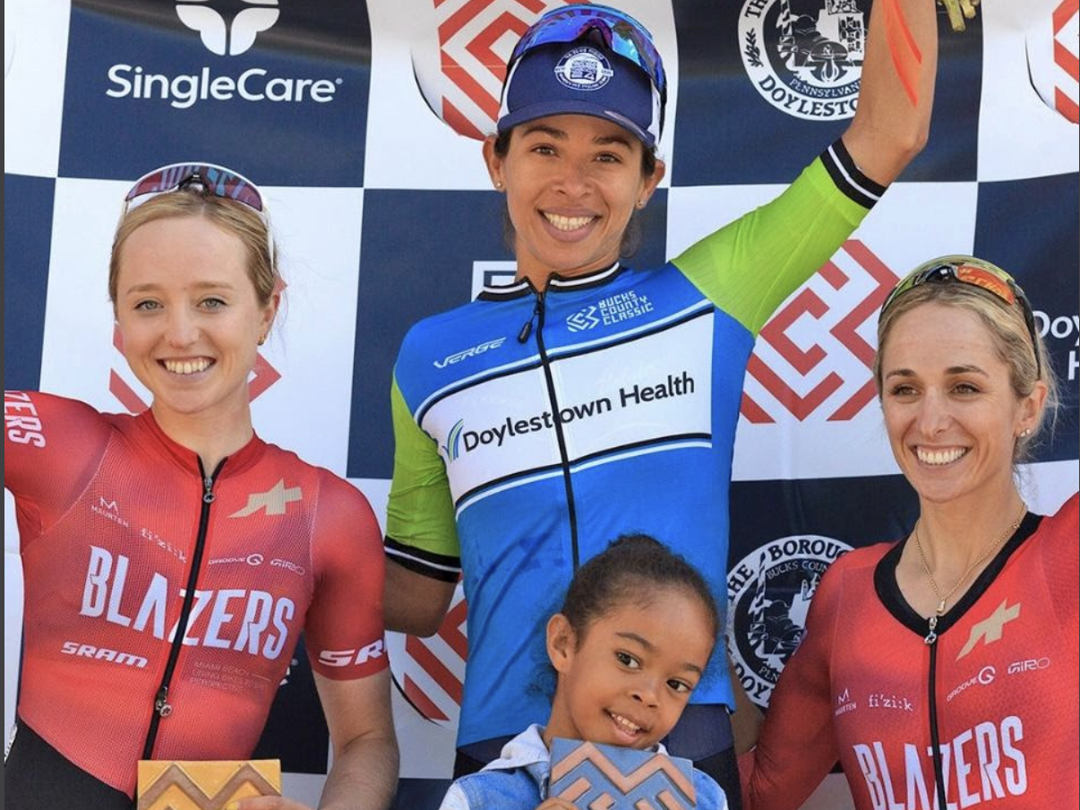 Podium féminin à la course professionnelle féminine Doylestown Health 2024 au Bucks County Classic