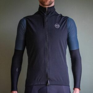 A man wearing the Nalini Reflex 3L vest