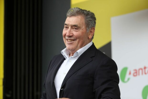 L'arthroplastie totale de la hanche d'Eddy Merckx "s'est très bien déroulée" après l'accident de lundi