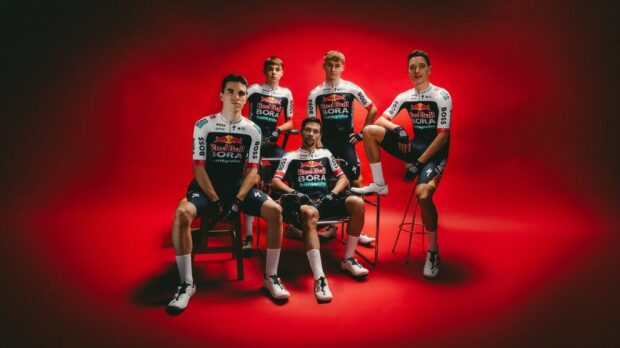 Specialized donne à Red Bull-Bora-Hansgrohe un nouveau look pour 2025 en tant que nouveau sponsor de vêtements de course