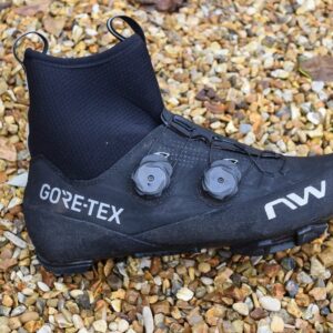 A black Northwave Flagship GTX shoe on some gravel